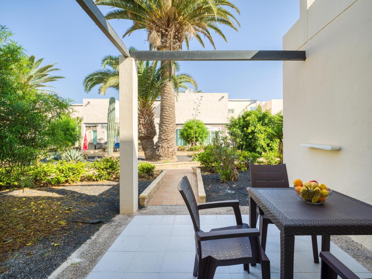 Homeforguest Moderno Apartamento Con Piscina En Corralejo Kültér fotó