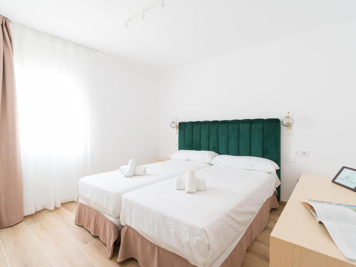 Homeforguest Moderno Apartamento Con Piscina En Corralejo Kültér fotó