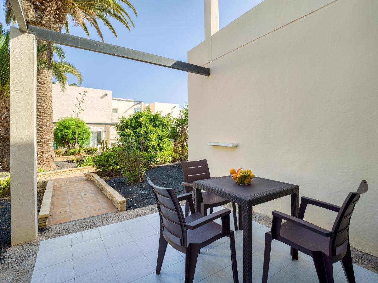 Homeforguest Moderno Apartamento Con Piscina En Corralejo Kültér fotó